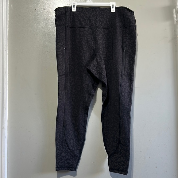 Athleta Pants - Athleta Rainier Tights Black on Black Textured Print Plus Size 2X